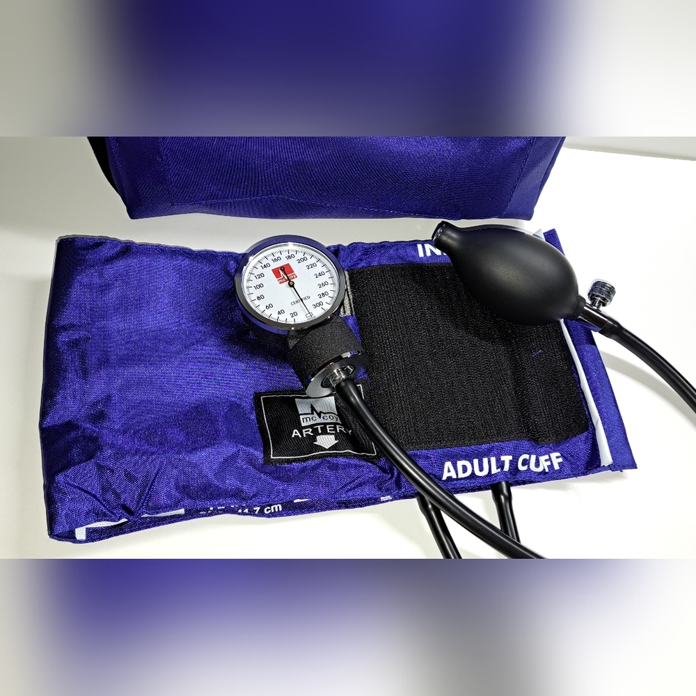McCoy Sphygmomanometer Royal Blue Adult